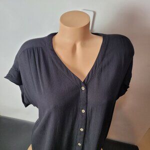 Orvis Black Button-Down Short Sleeve V-Neck Blouse M/M Lightweight Rayon